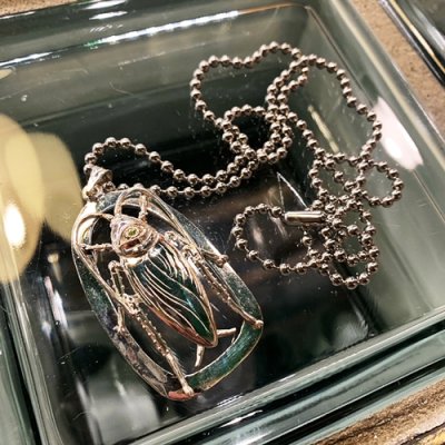 画像1: {GRYPHON} Evil cockroach Necklace