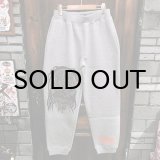 画像: {MOMENTARY PSYCHO ART} DEMON FACE SWEAT PANTS / GRAY