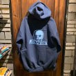 画像2: {SKULL SKATES} LOGO HOOD SWEAT / NAVY×BLUE (2)